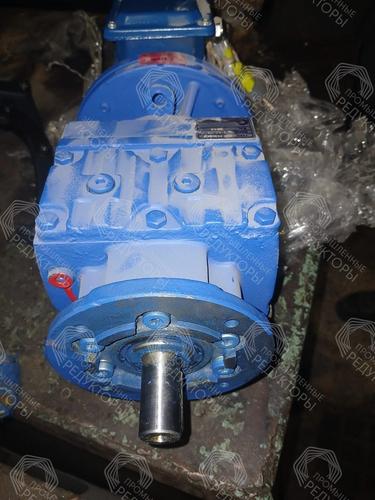 Поставка мотор-редуктора MRD 42/B5 H 50 IEC90-В14 для производства в Рязани