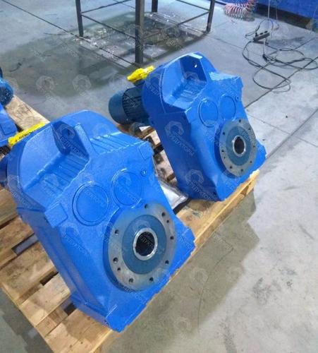 Поставка мотор-редуктора ПР213 с полым валом для производителя оборудования из Санкт-Петербурга